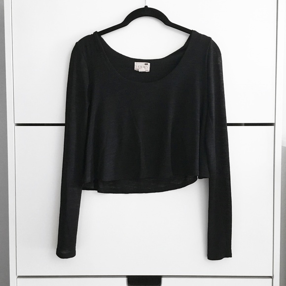 flowy sleeve crop top